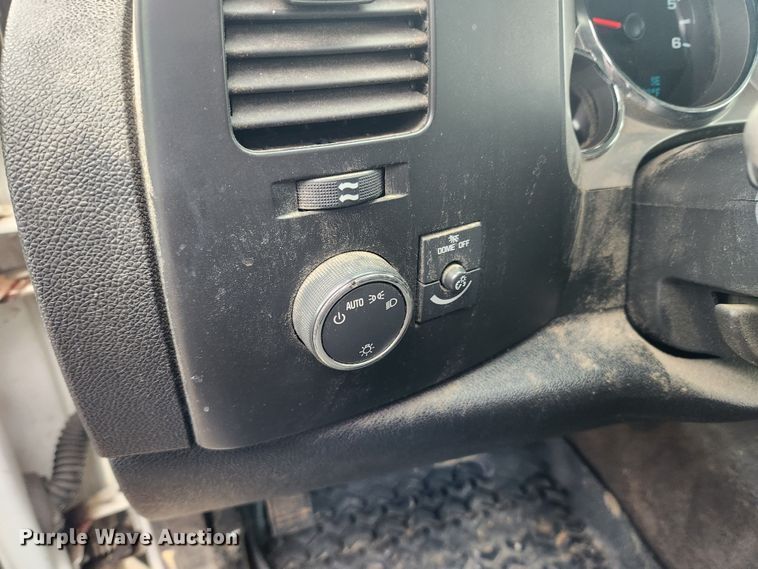 image for item JB9641 2009 Chevrolet Silverado 1500 LT Z71  Crew Cab pickup truck