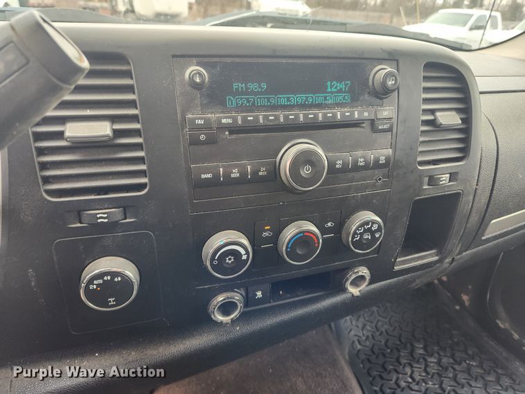 image for item JB9641 2009 Chevrolet Silverado 1500 LT Z71  Crew Cab pickup truck