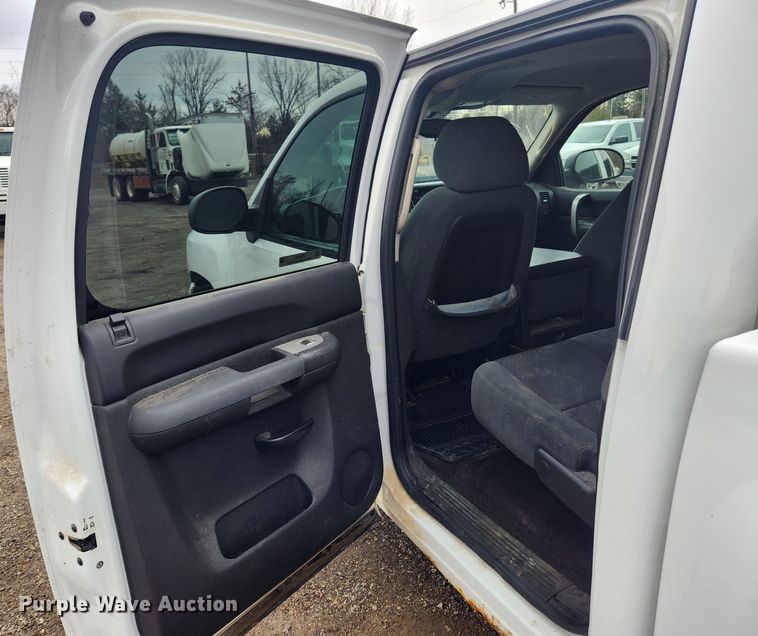 image for item JB9641 2009 Chevrolet Silverado 1500 LT Z71  Crew Cab pickup truck