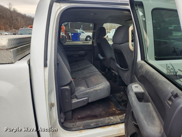 image for item JB9641 2009 Chevrolet Silverado 1500 LT Z71  Crew Cab pickup truck