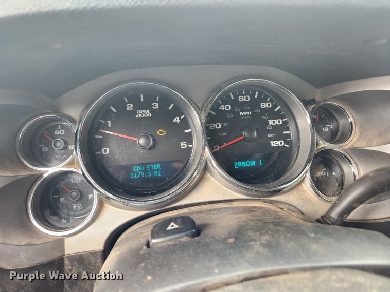 image for item JB9643 2007 Chevrolet Silverado 3500HD  Crew Cab utility bed pickup truck