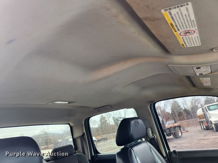 image for item JB9643 2007 Chevrolet Silverado 3500HD  Crew Cab utility bed pickup truck