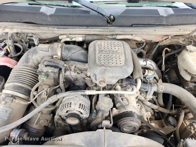 image for item JB9643 2007 Chevrolet Silverado 3500HD  Crew Cab utility bed pickup truck