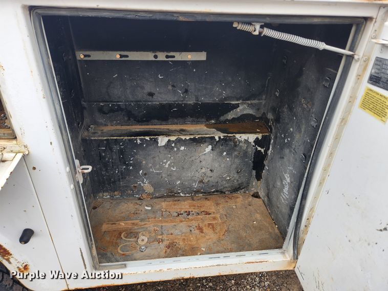 image for item JB9643 2007 Chevrolet Silverado 3500HD  Crew Cab utility bed pickup truck