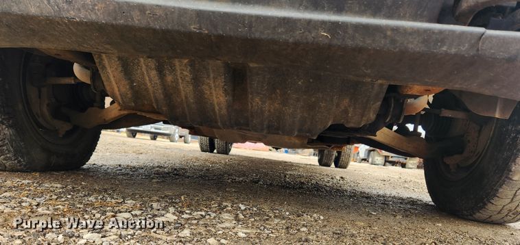 image for item JB9643 2007 Chevrolet Silverado 3500HD  Crew Cab utility bed pickup truck