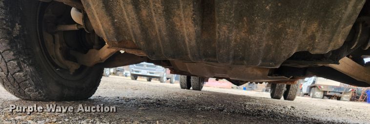 image for item JB9643 2007 Chevrolet Silverado 3500HD  Crew Cab utility bed pickup truck