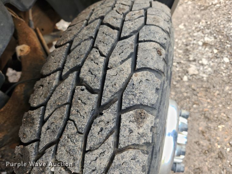 image for item JB9643 2007 Chevrolet Silverado 3500HD  Crew Cab utility bed pickup truck