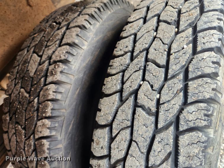 image for item JB9643 2007 Chevrolet Silverado 3500HD  Crew Cab utility bed pickup truck