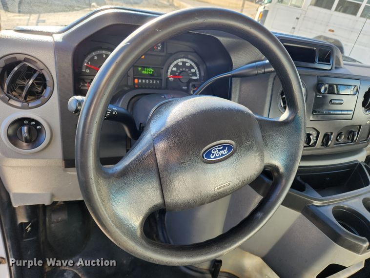 image for item JB9648 2014 Ford E350 Super Duty  box truck