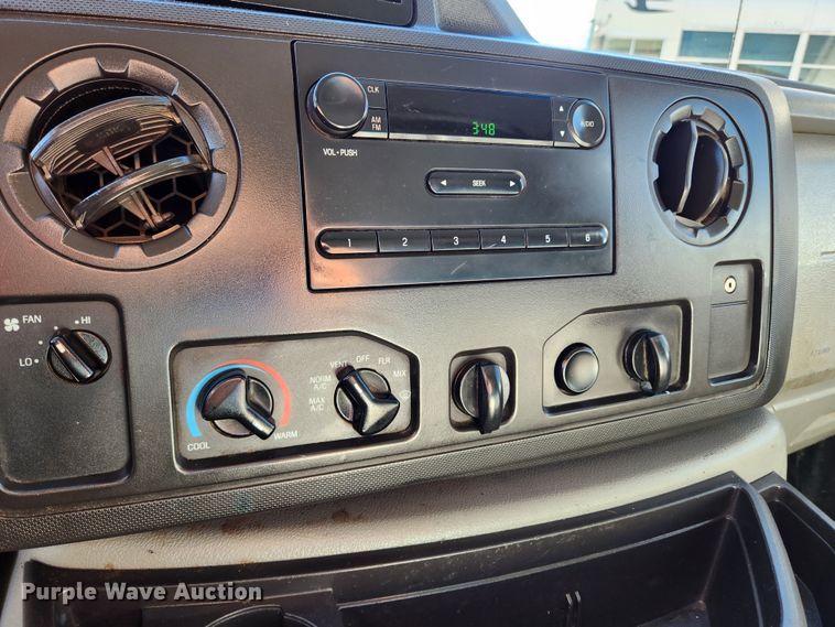 image for item JB9648 2014 Ford E350 Super Duty  box truck