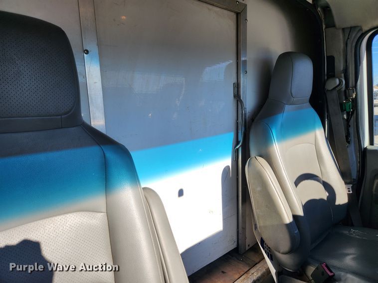 image for item JB9648 2014 Ford E350 Super Duty  box truck