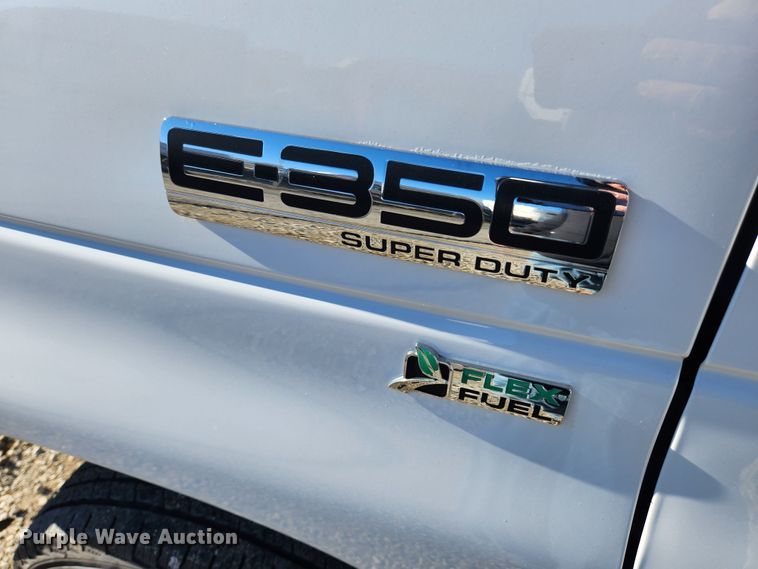 image for item JB9648 2014 Ford E350 Super Duty  box truck