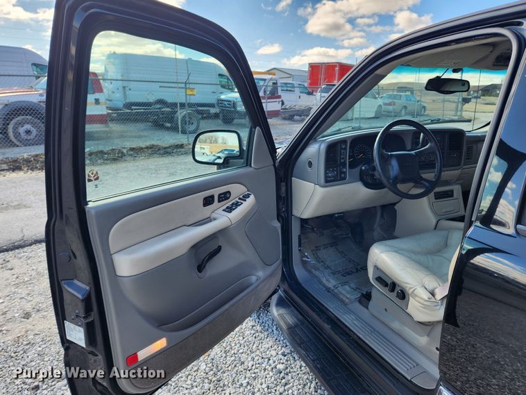 image for item JB9651 2000 GMC Yukon XL 1500  SUV