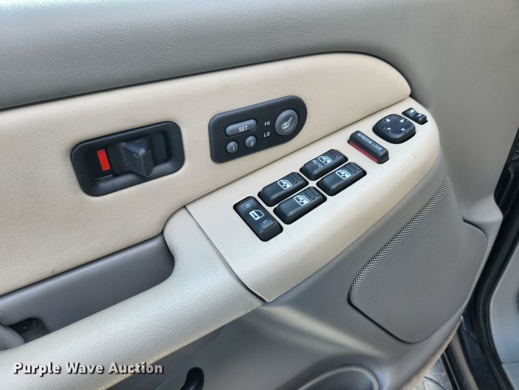 image for item JB9651 2000 GMC Yukon XL 1500  SUV