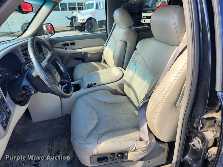 image for item JB9651 2000 GMC Yukon XL 1500  SUV