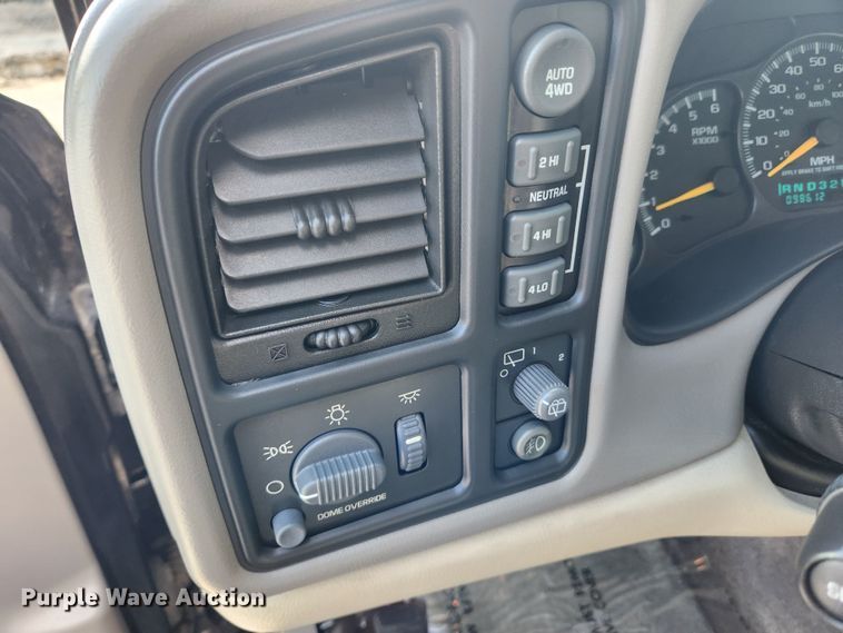 image for item JB9651 2000 GMC Yukon XL 1500  SUV