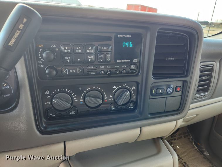 image for item JB9651 2000 GMC Yukon XL 1500  SUV