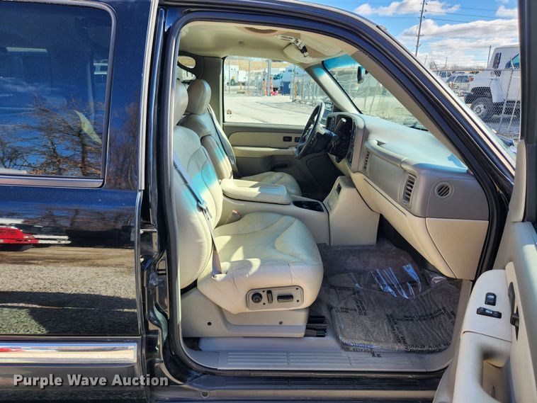 image for item JB9651 2000 GMC Yukon XL 1500  SUV