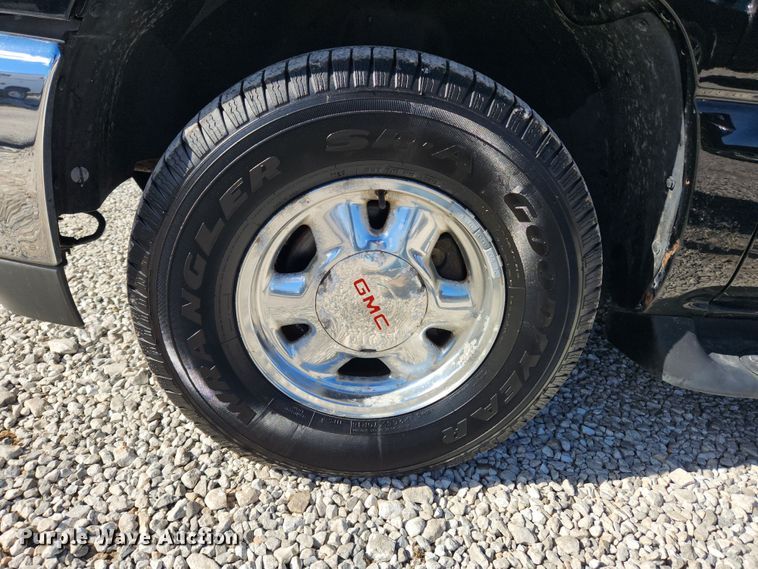 image for item JB9651 2000 GMC Yukon XL 1500  SUV