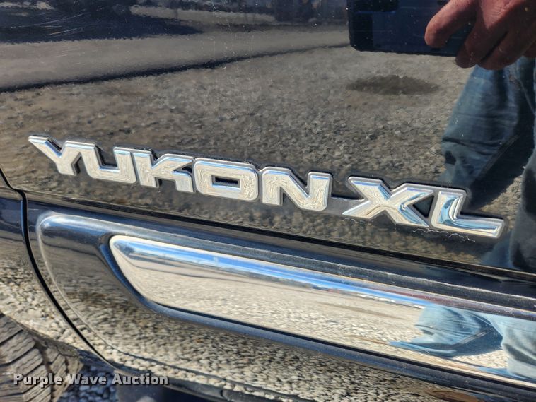 image for item JB9651 2000 GMC Yukon XL 1500  SUV