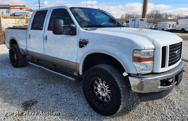 image for item JB9652 2010 Ford F250 Super Duty Lariat  Crew Cab pickup truck
