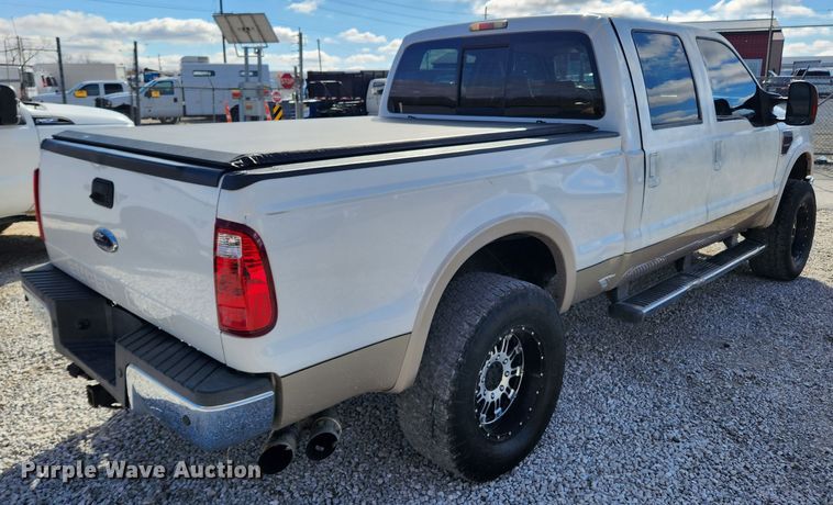 image for item JB9652 2010 Ford F250 Super Duty Lariat  Crew Cab pickup truck