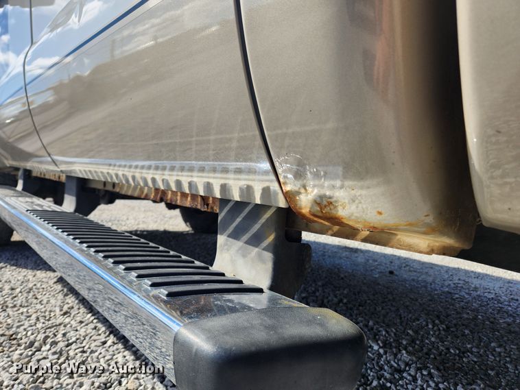 image for item JB9652 2010 Ford F250 Super Duty Lariat  Crew Cab pickup truck