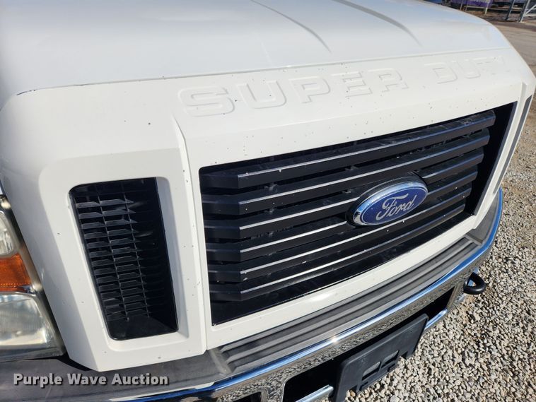 image for item JB9652 2010 Ford F250 Super Duty Lariat  Crew Cab pickup truck