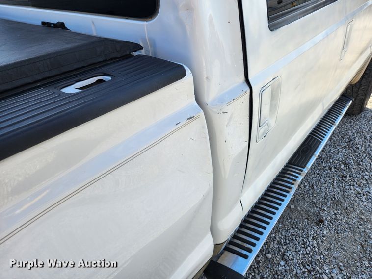 image for item JB9652 2010 Ford F250 Super Duty Lariat  Crew Cab pickup truck