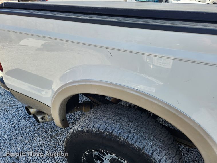 image for item JB9652 2010 Ford F250 Super Duty Lariat  Crew Cab pickup truck