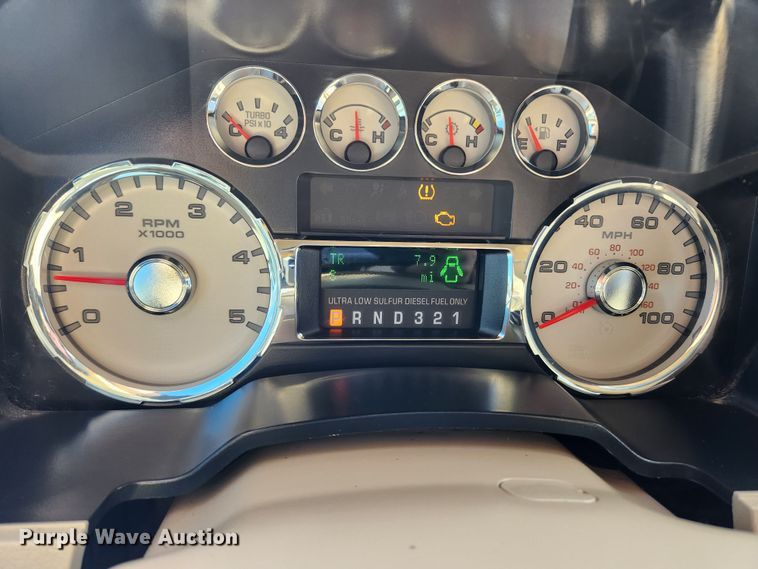 image for item JB9652 2010 Ford F250 Super Duty Lariat  Crew Cab pickup truck