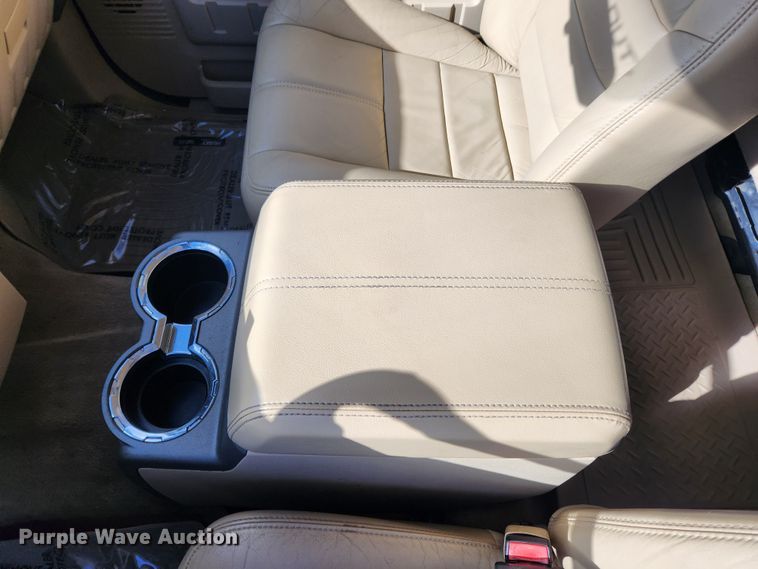 image for item JB9652 2010 Ford F250 Super Duty Lariat  Crew Cab pickup truck