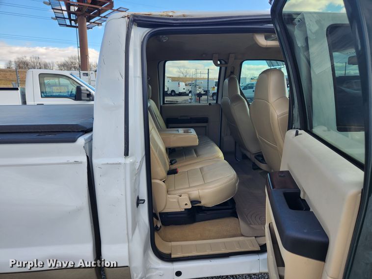 image for item JB9652 2010 Ford F250 Super Duty Lariat  Crew Cab pickup truck