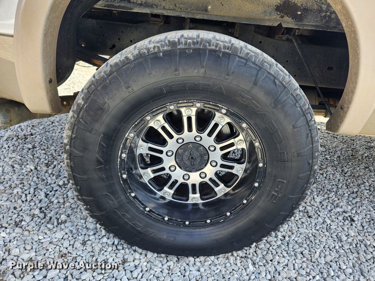 image for item JB9652 2010 Ford F250 Super Duty Lariat  Crew Cab pickup truck