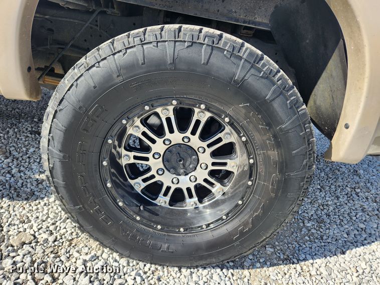 image for item JB9652 2010 Ford F250 Super Duty Lariat  Crew Cab pickup truck