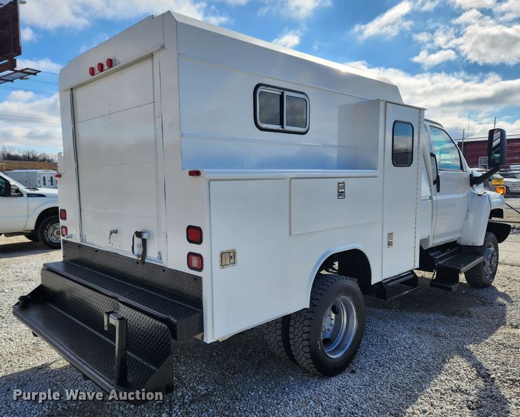 image for item JB9653 2008 GMC C4500  utility / service truck