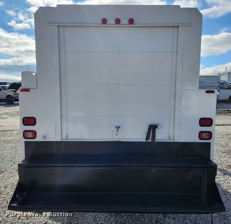 image for item JB9653 2008 GMC C4500  utility / service truck