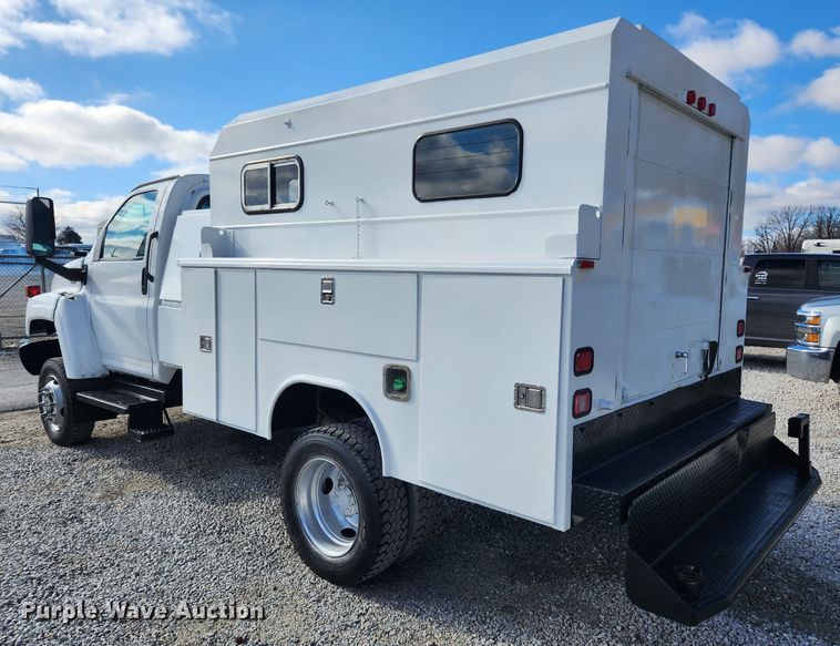 image for item JB9653 2008 GMC C4500  utility / service truck