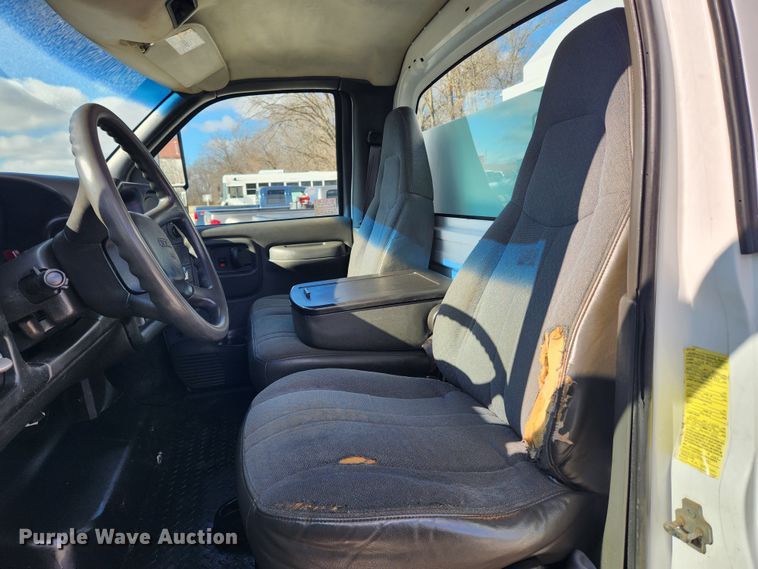 image for item JB9653 2008 GMC C4500  utility / service truck