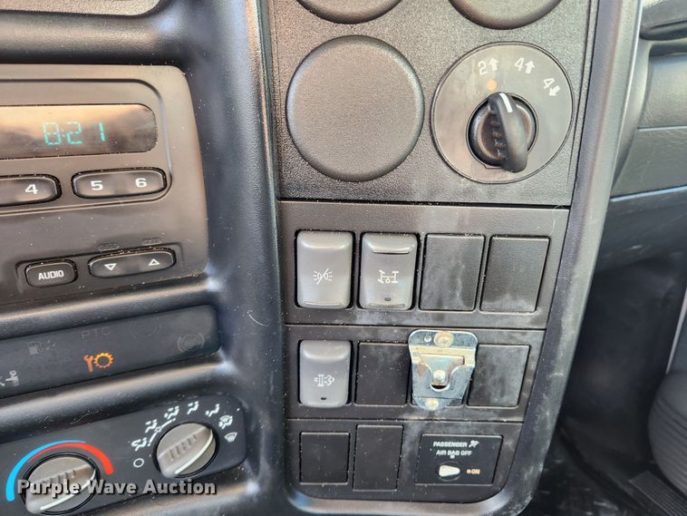 image for item JB9653 2008 GMC C4500  utility / service truck