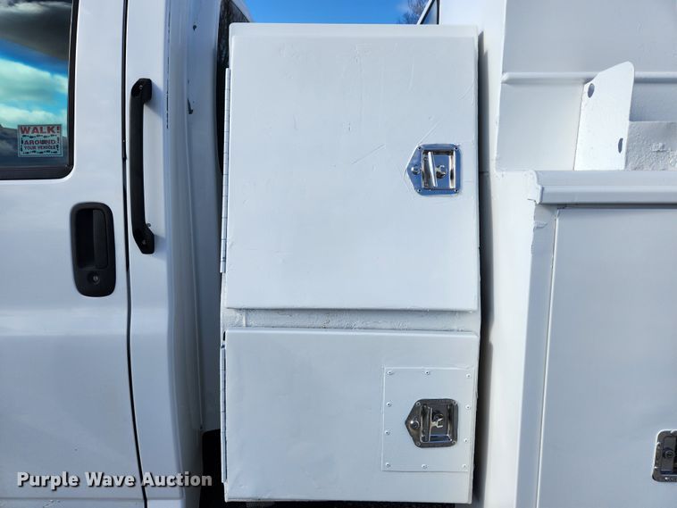 image for item JB9653 2008 GMC C4500  utility / service truck