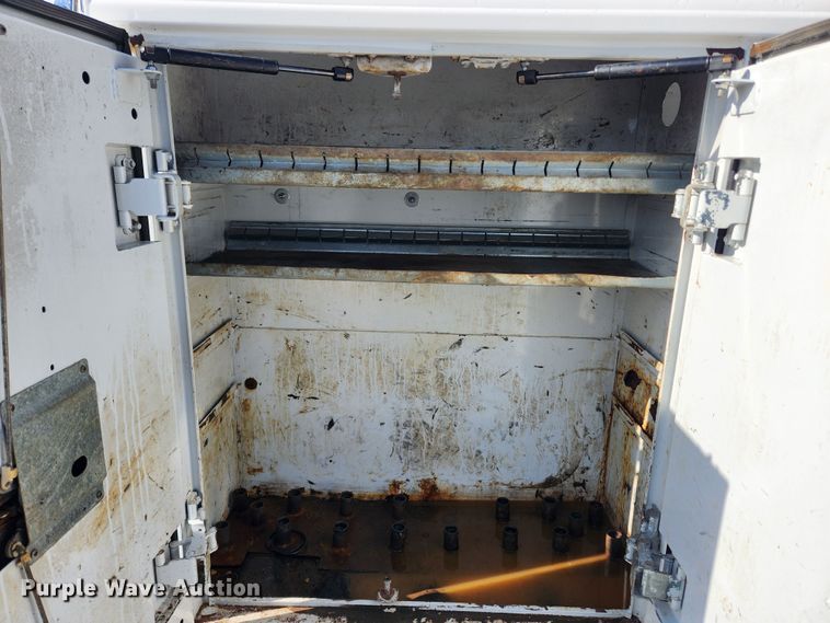 image for item JB9653 2008 GMC C4500  utility / service truck