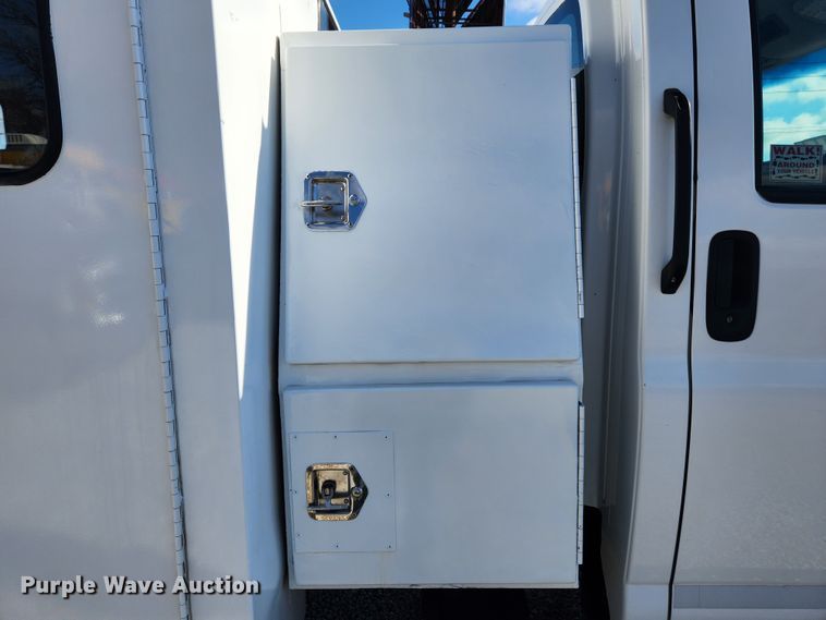 image for item JB9653 2008 GMC C4500  utility / service truck