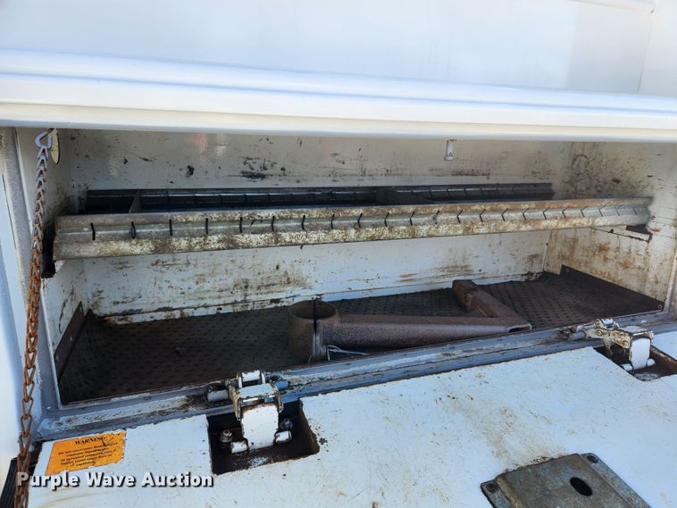 image for item JB9653 2008 GMC C4500  utility / service truck