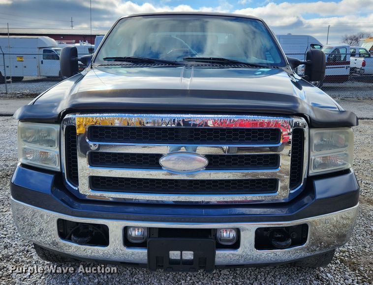 image for item JB9654 2007 Ford F350 Super Duty Lariat  Crew Cab pickup truck