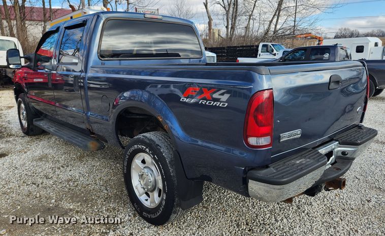 image for item JB9654 2007 Ford F350 Super Duty Lariat  Crew Cab pickup truck