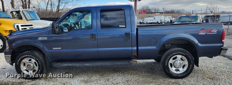 image for item JB9654 2007 Ford F350 Super Duty Lariat  Crew Cab pickup truck