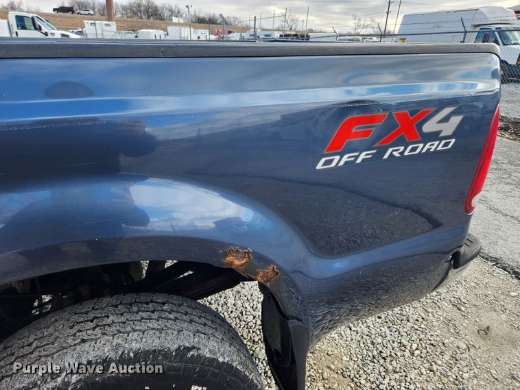 image for item JB9654 2007 Ford F350 Super Duty Lariat  Crew Cab pickup truck