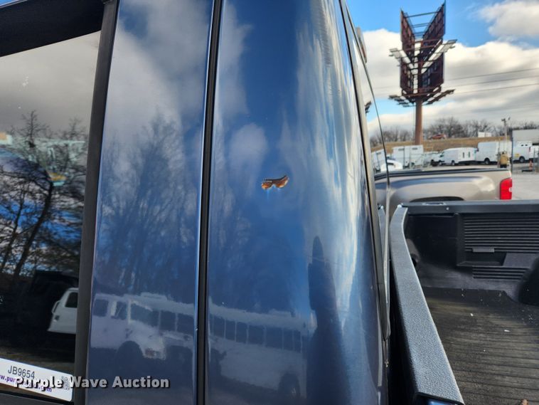 image for item JB9654 2007 Ford F350 Super Duty Lariat  Crew Cab pickup truck