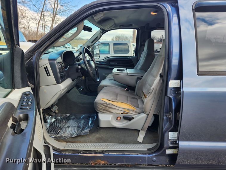 image for item JB9654 2007 Ford F350 Super Duty Lariat  Crew Cab pickup truck